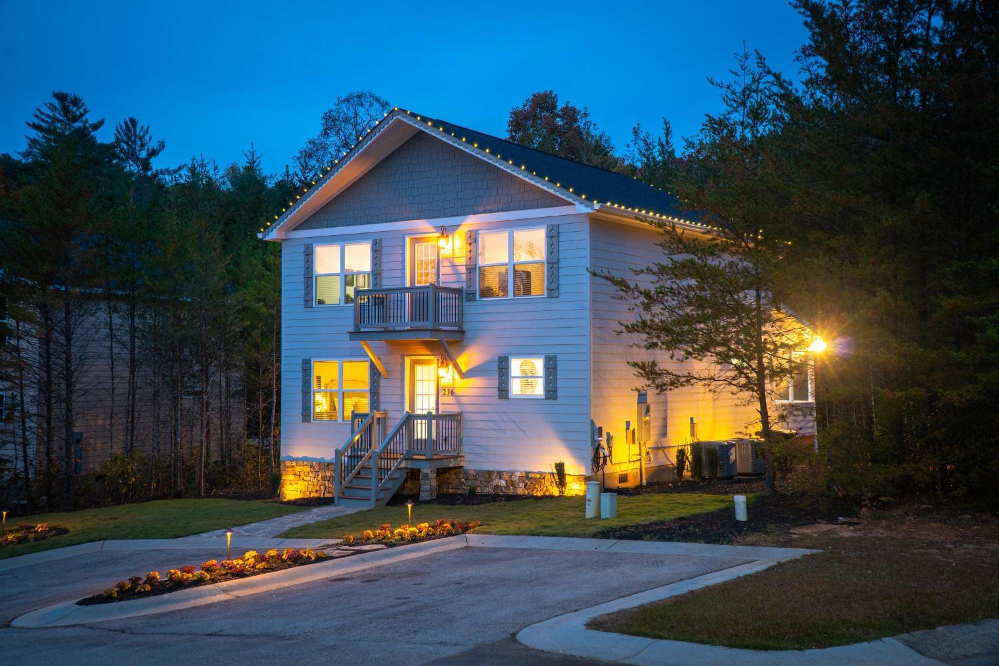 Par-Tee Haus I- Game Room & Hot Tub-Walk To Helen Extérieur photo
